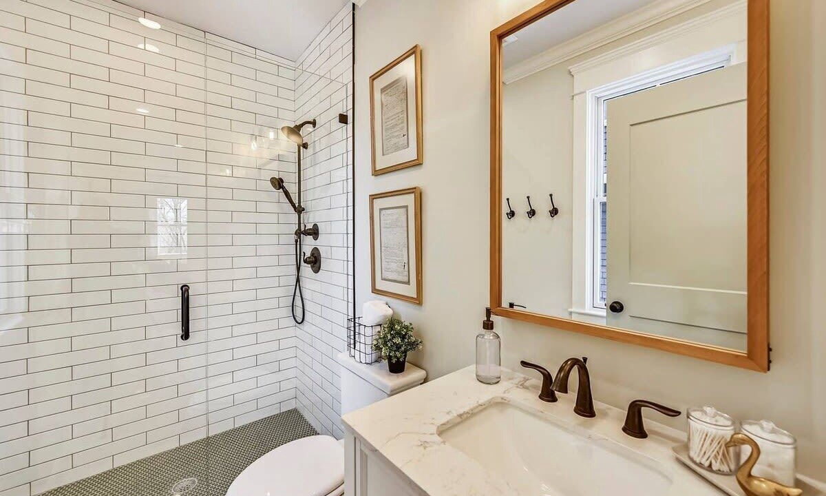 Photo of Bathroom in Egleston Square