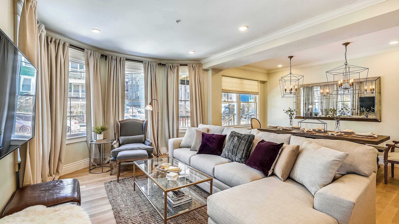 Photo of Livingroom in Egleston Square