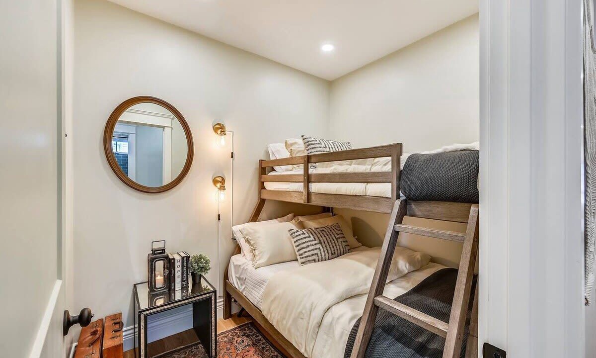 Photo of Bedroom in Egleston Square