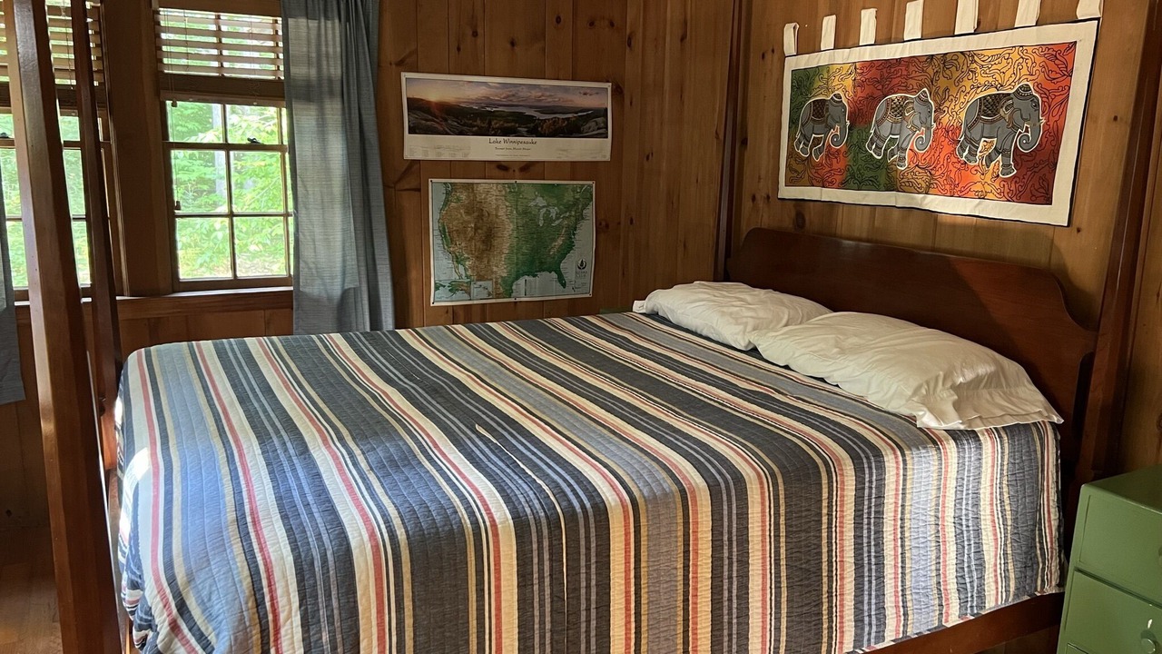 Photo of Bedroom in Alton
