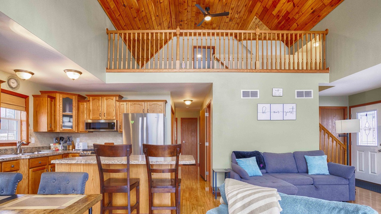 Photo of Livingroom in Hammondsport