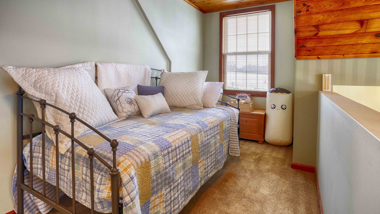 Photo of Bedroom in Hammondsport