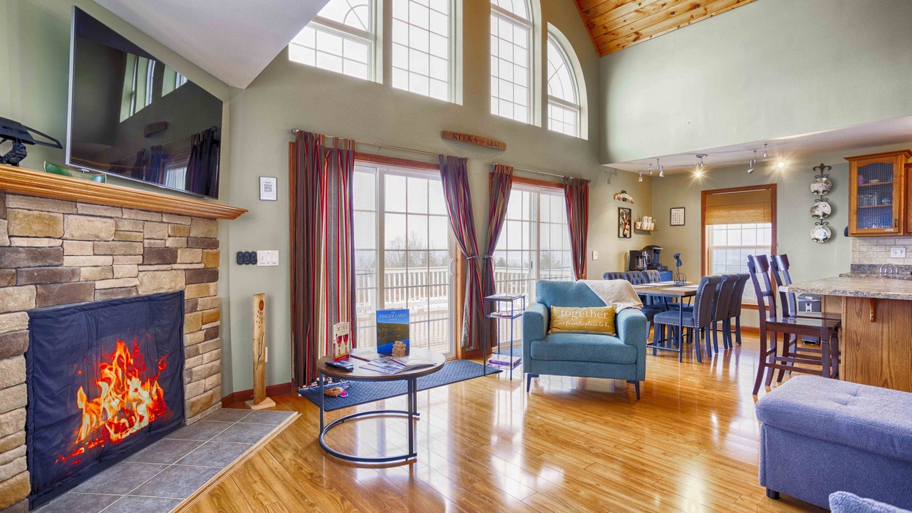 Photo of Livingroom in Hammondsport