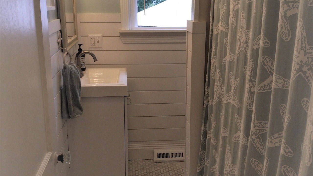 Photo of Bathroom in Fifth Ward