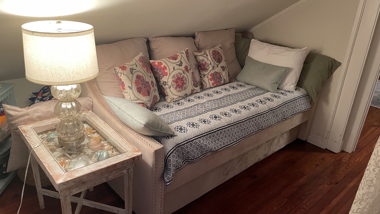 Photo of Livingroom in Bellevue Avenue Historic District