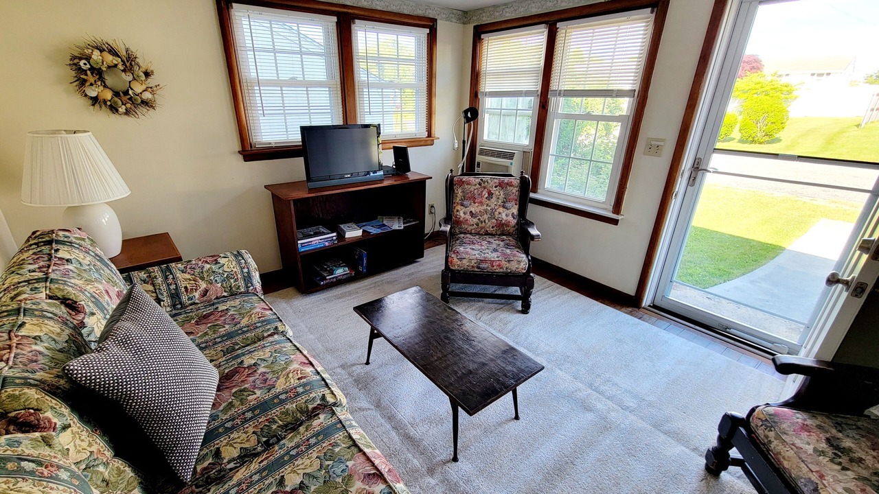 Photo of Livingroom in Narragansett