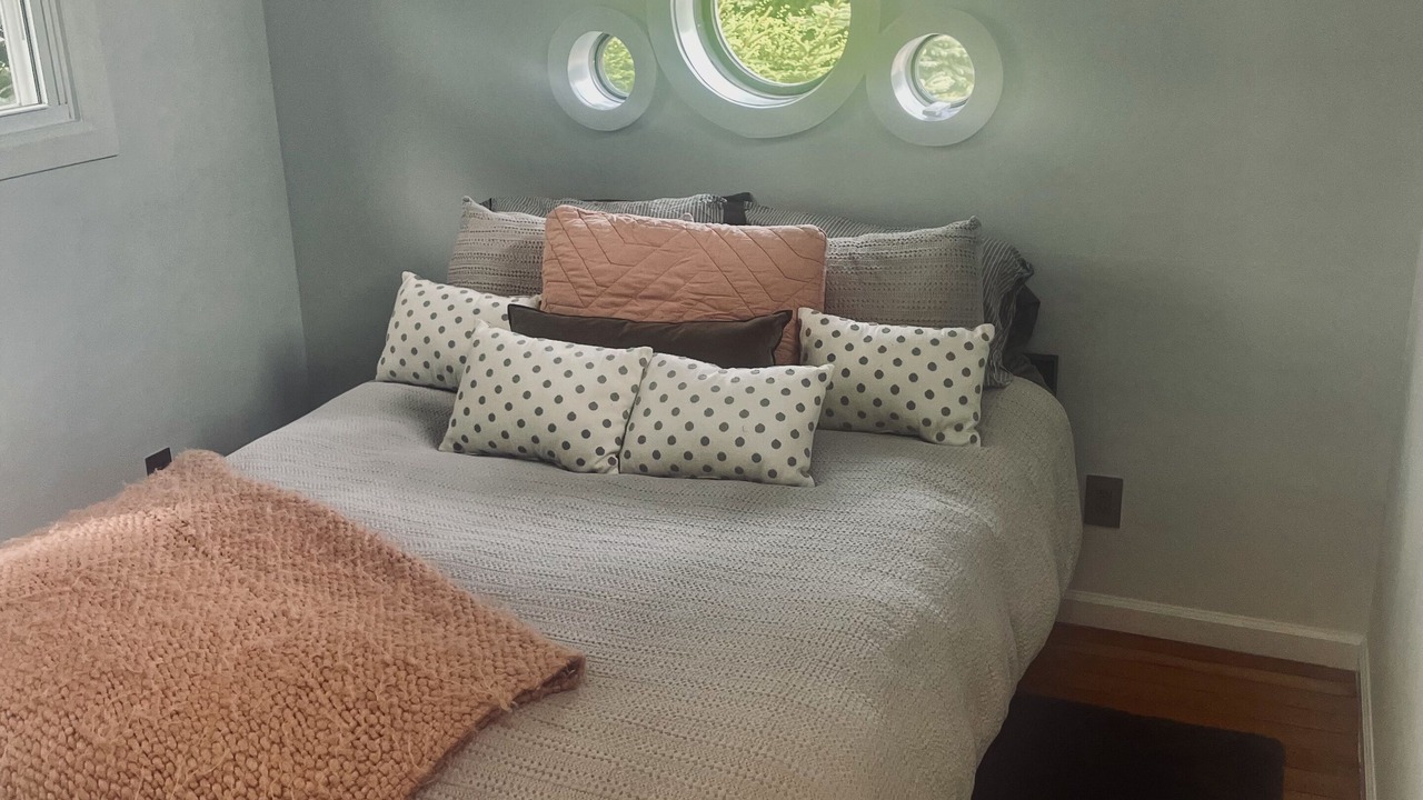 Photo of Bedroom in East Marion