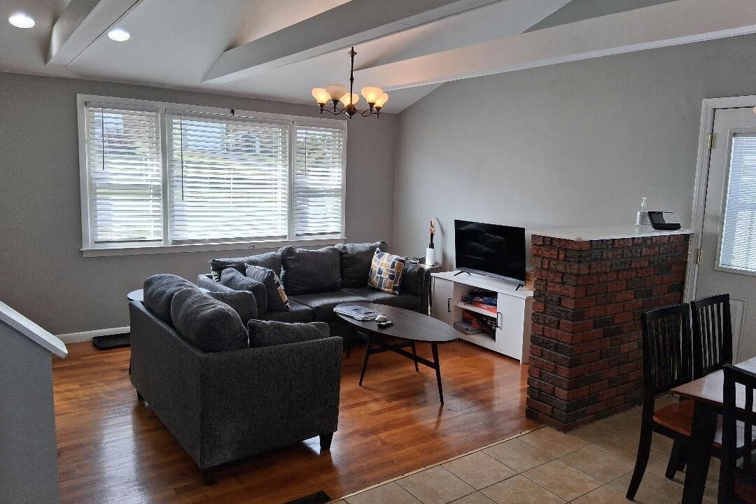 Photo of Livingroom in East Shore