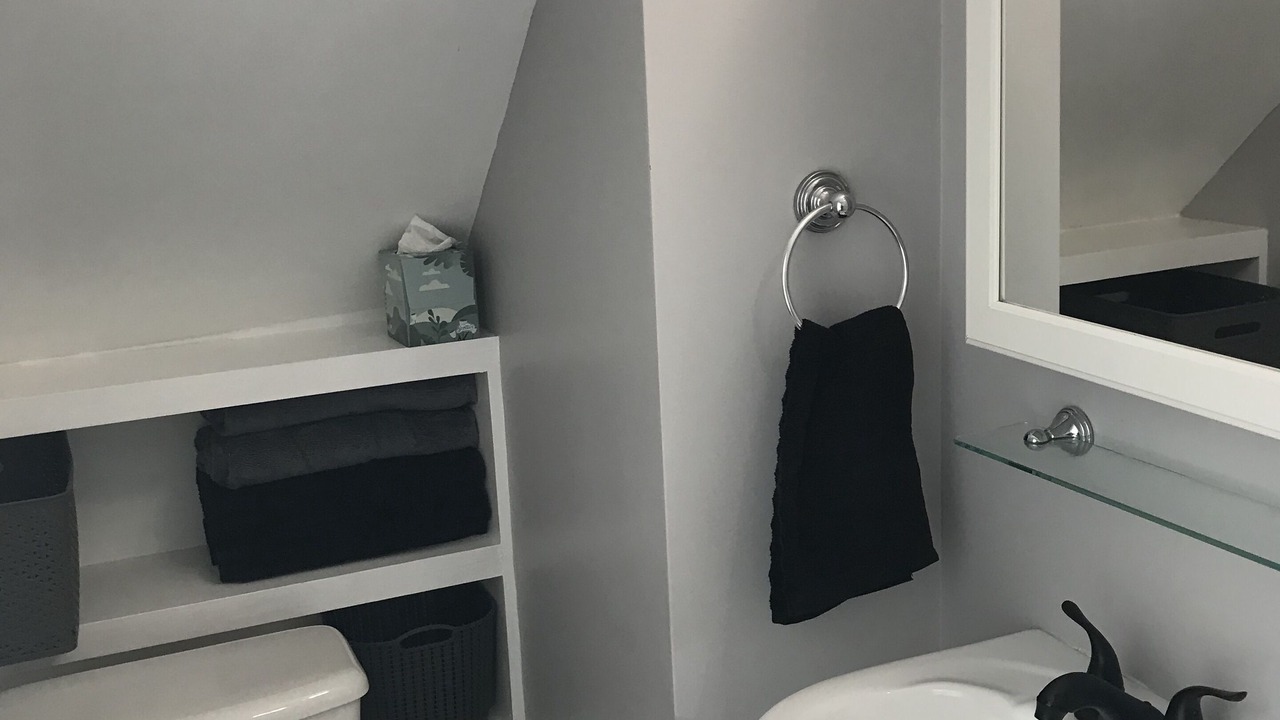 Photo of Bathroom in Warren