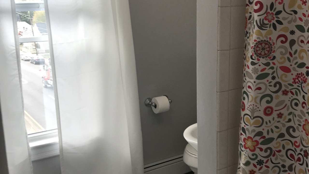 Photo of Bathroom in Warren