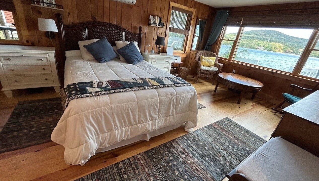 Photo of Bedroom in New Durham