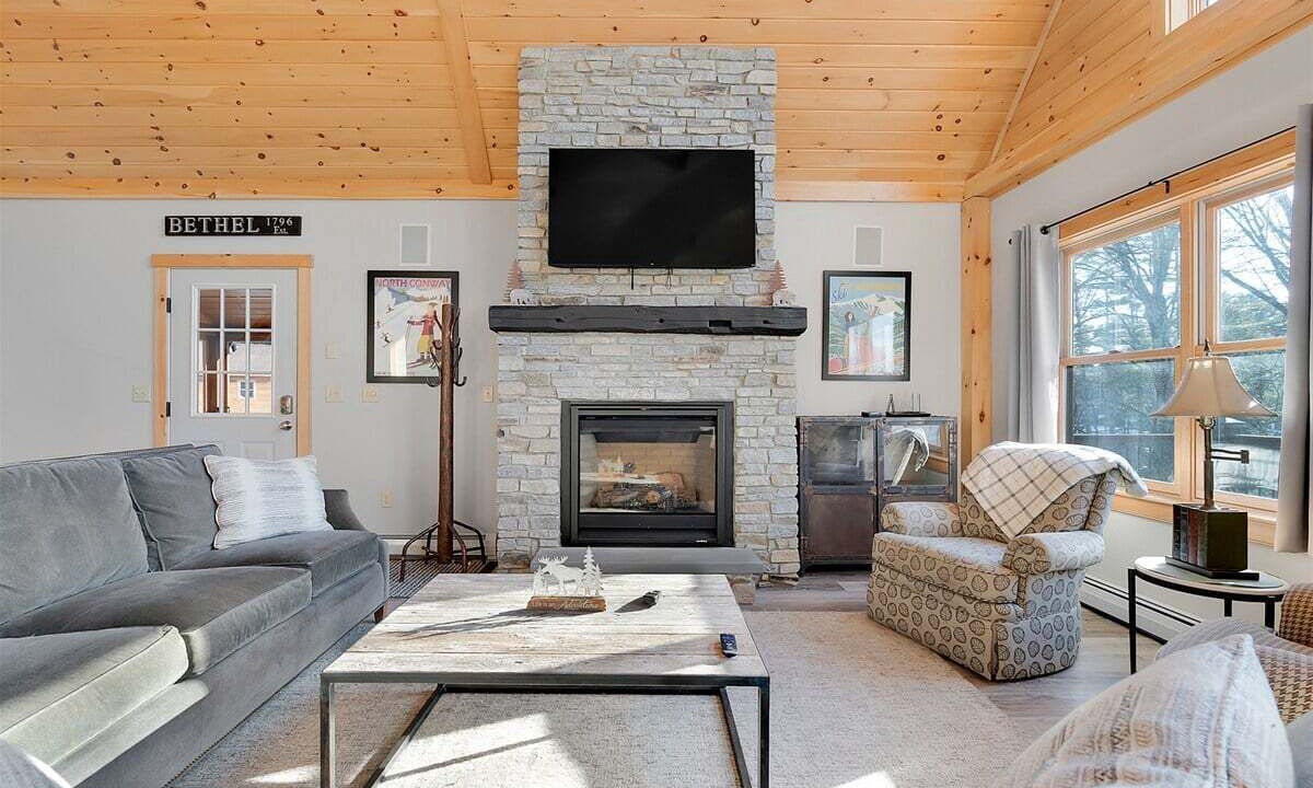 Photo of Livingroom in Locke Mills