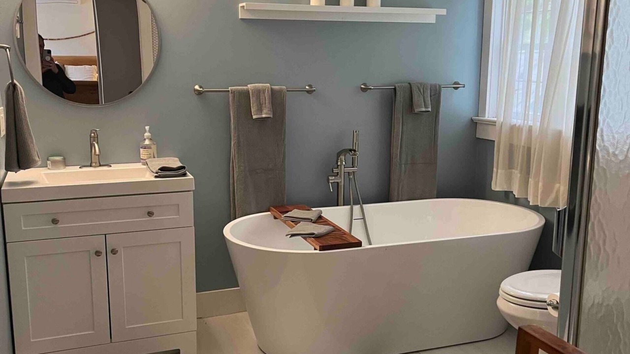 Photo of Bathroom in Gaylordsville