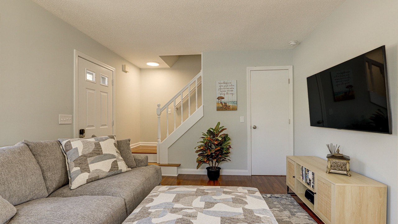 Photo of Livingroom in Niantic