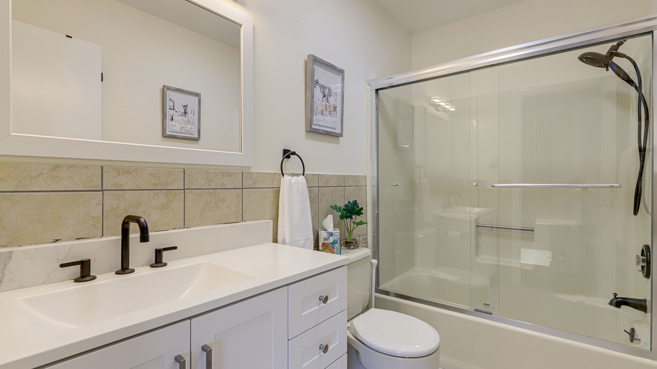 Photo of Bathroom in Niantic
