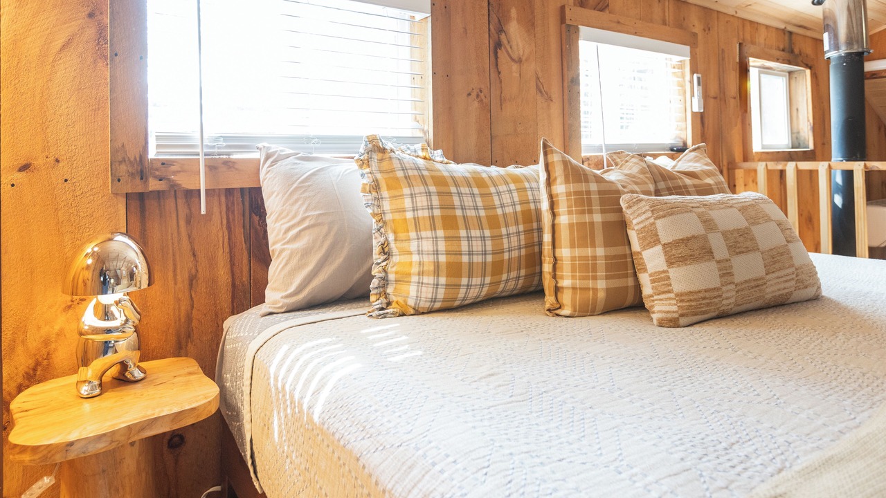 Photo of Bedroom in Hill