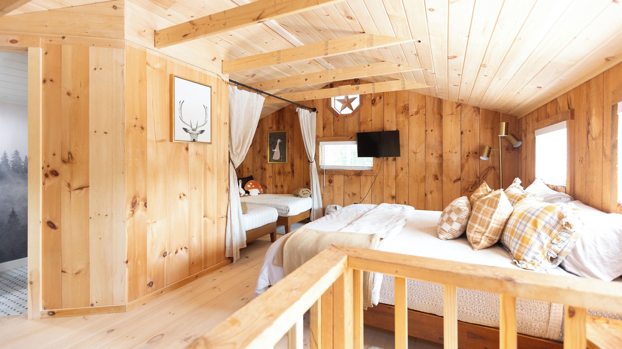 Photo of Bedroom in Hill