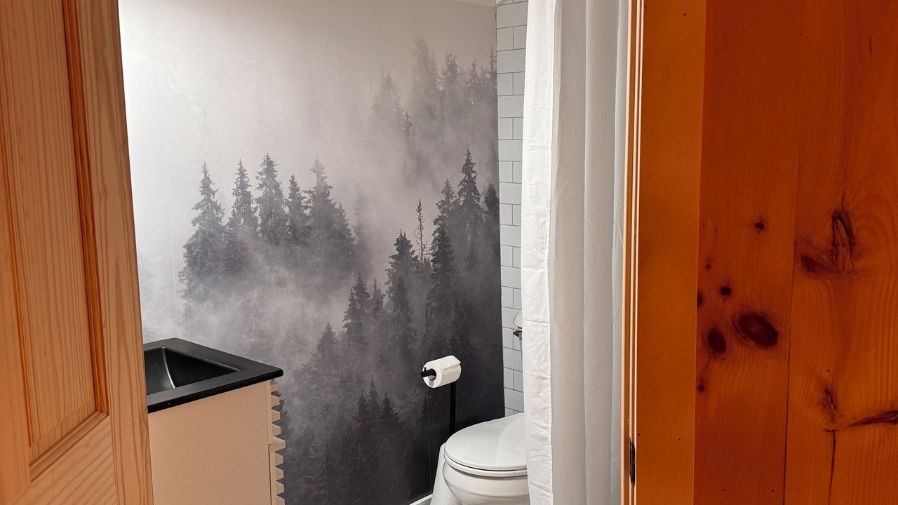 Photo of Bathroom in Hill