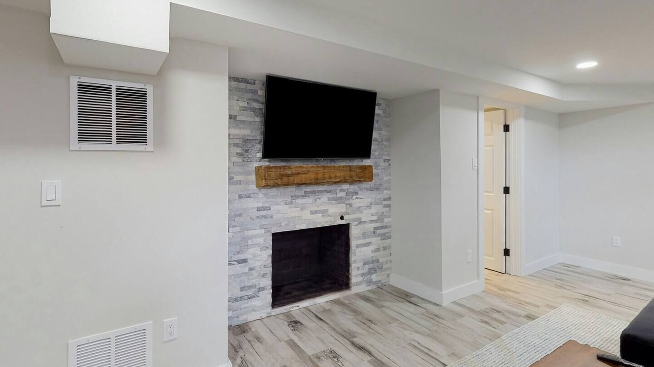 Photo of Livingroom in Hyannis