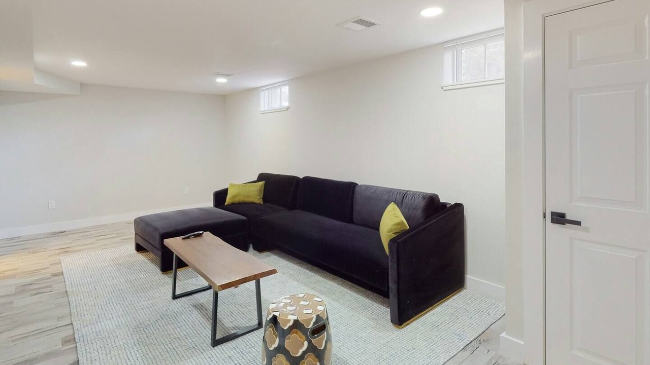 Photo of Livingroom in Hyannis