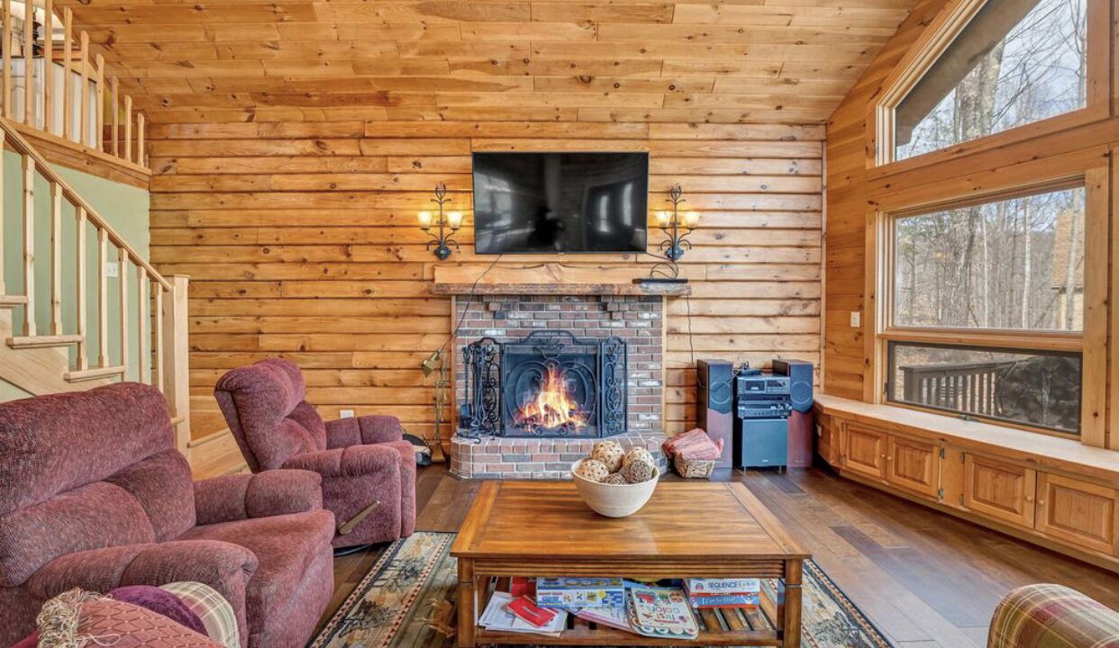 Photo of Livingroom in Moultonborough