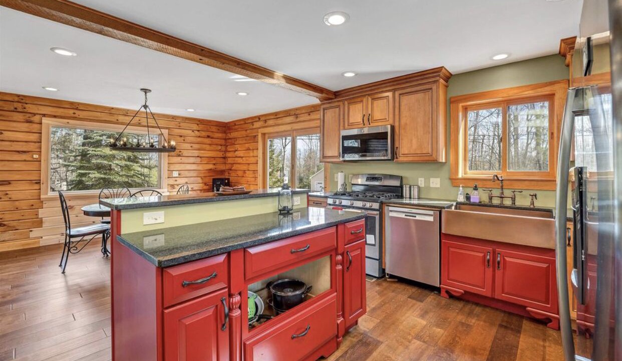 Photo of Kitchen in Moultonborough