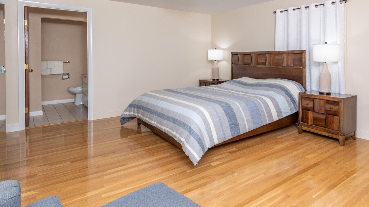 Photo of Bedroom in Cotuit