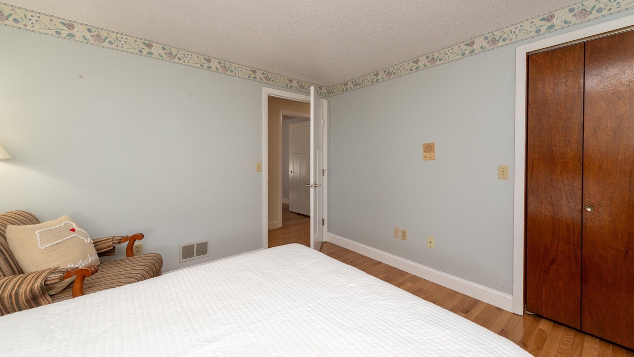 Photo of Bedroom in Cotuit