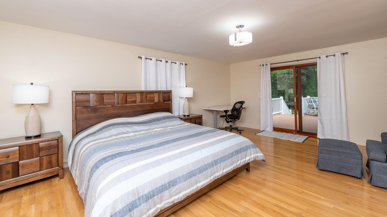 Photo of Bedroom in Cotuit