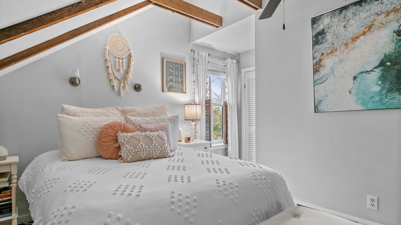 Photo of Bedroom in The Point