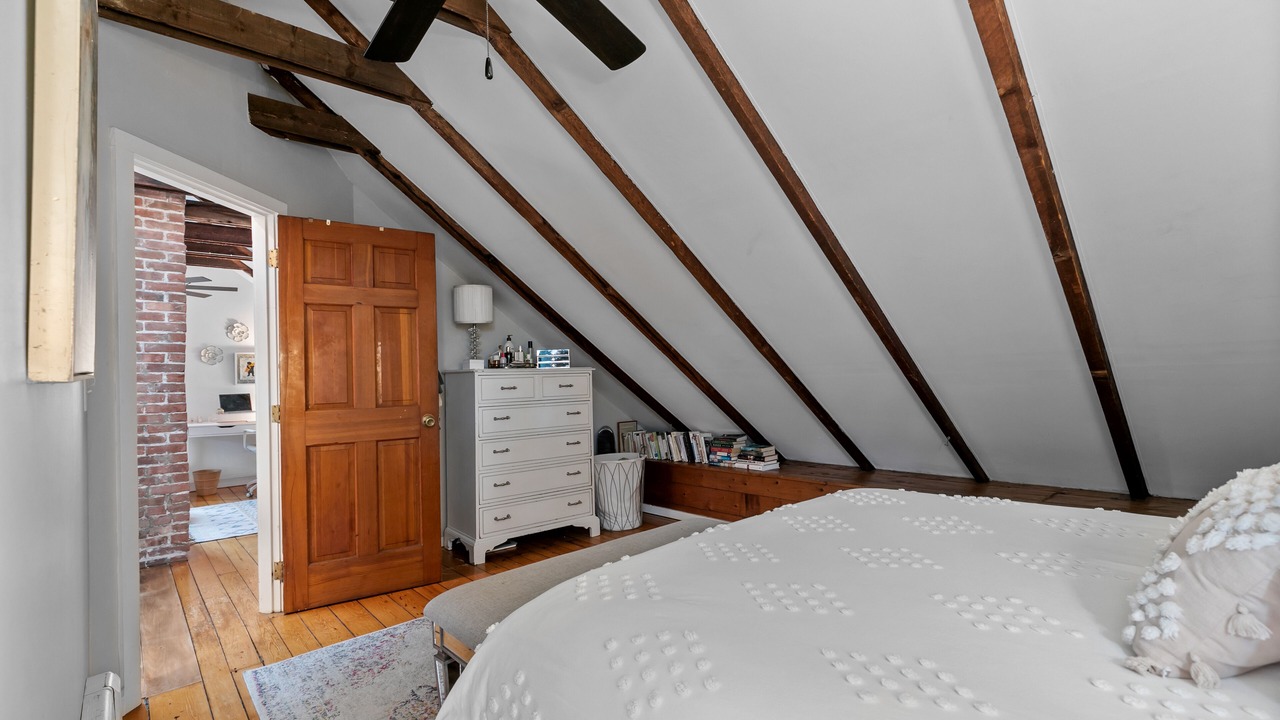 Photo of Bedroom in The Point