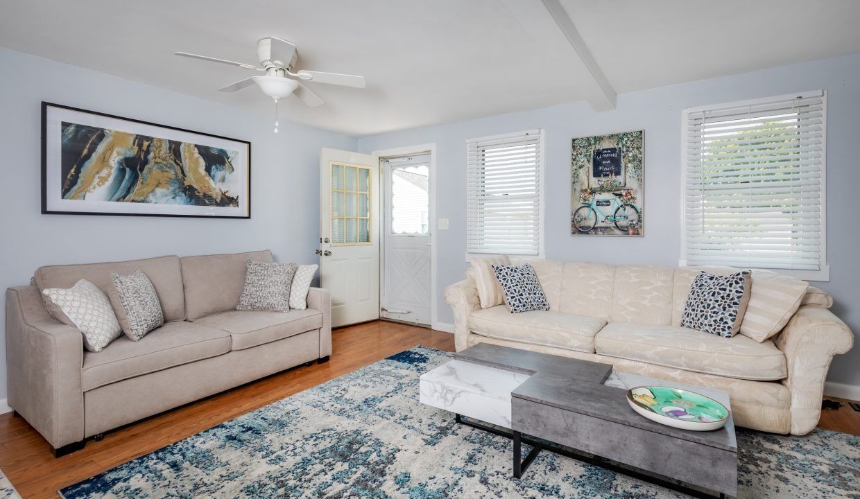 Photo of Livingroom in Hampton