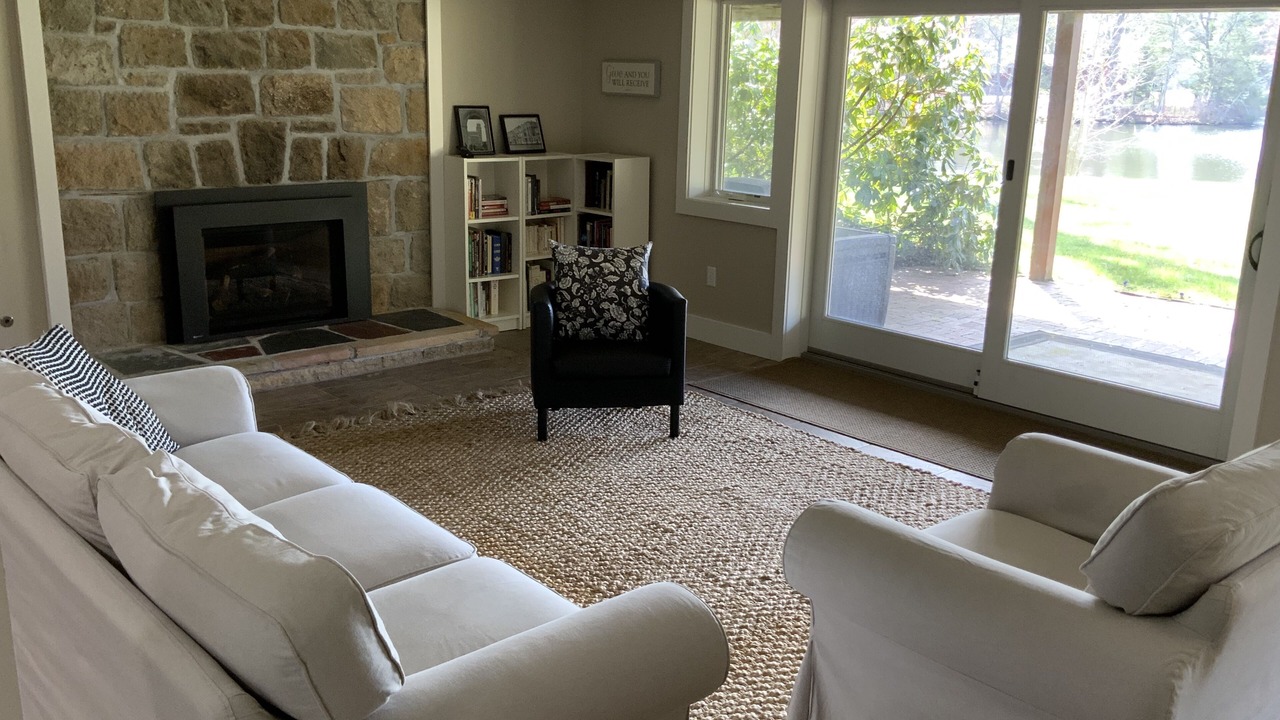 Photo of Livingroom in Trumbull