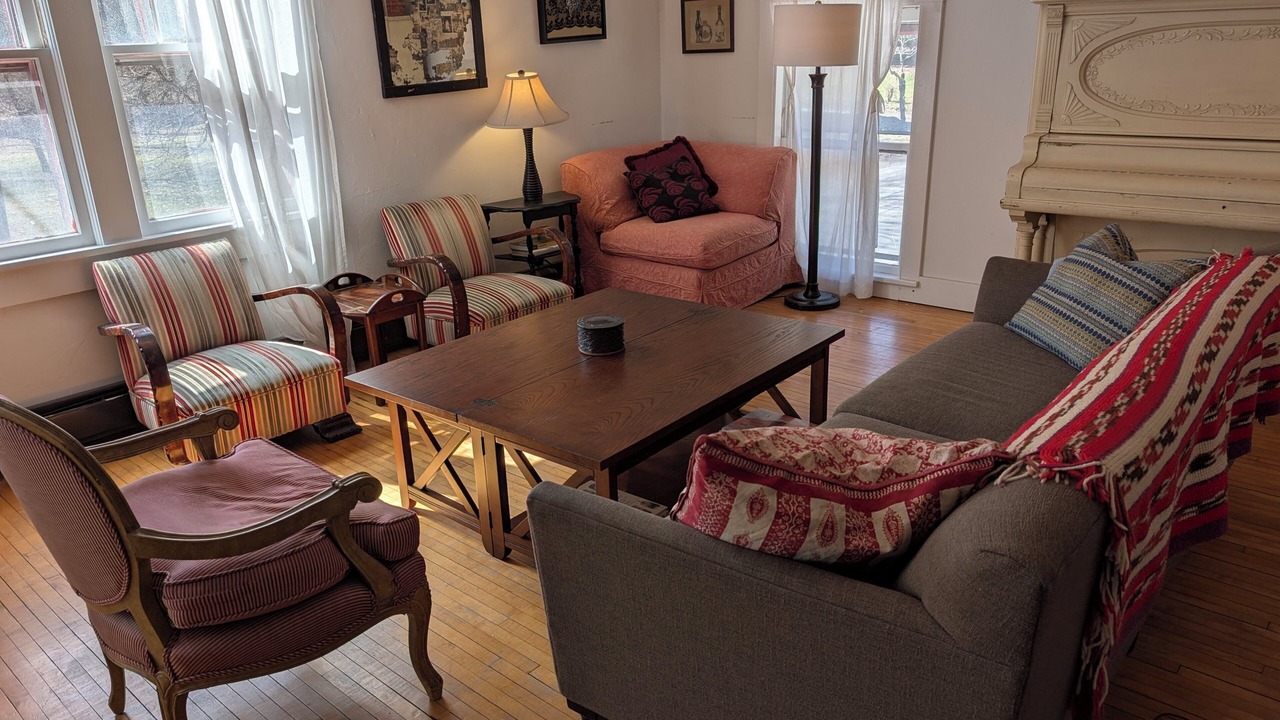Photo of Livingroom in Halcottsville