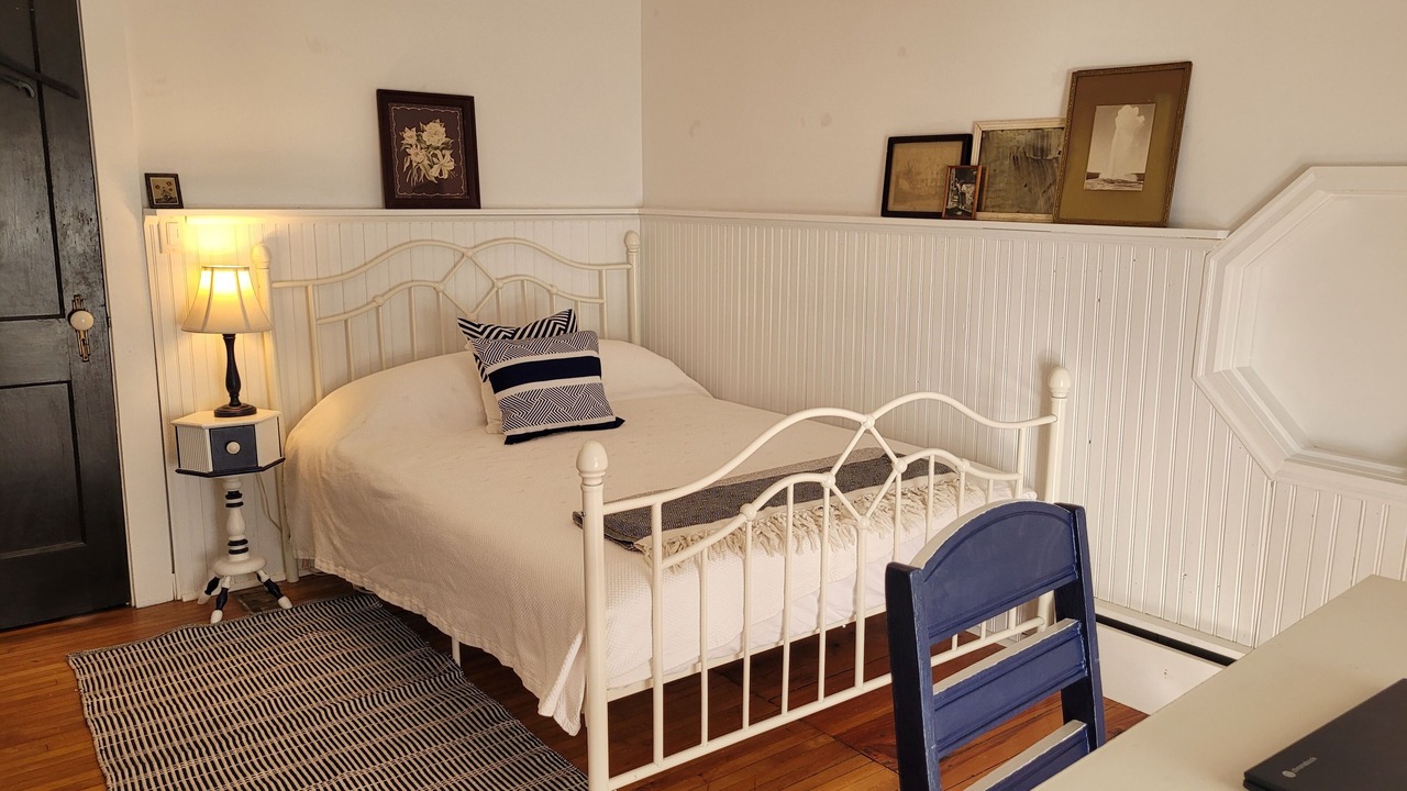 Photo of Bedroom in Halcottsville
