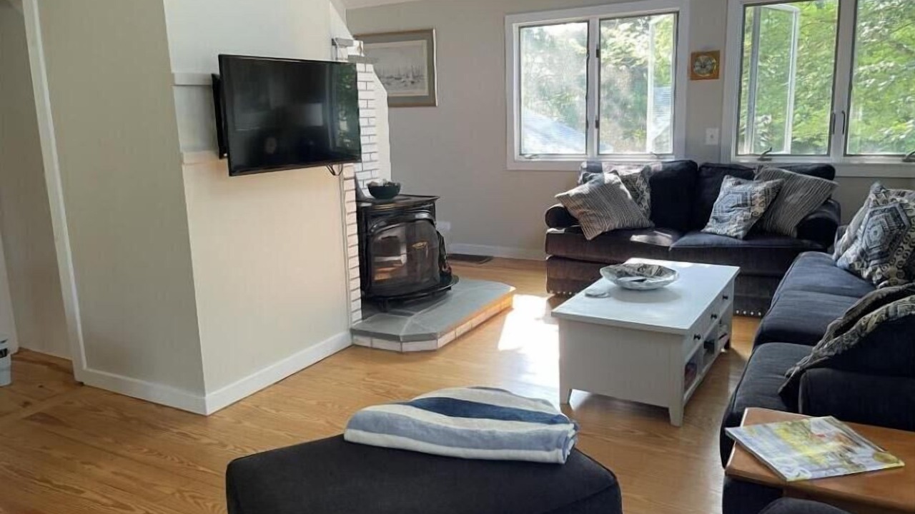 Photo of Livingroom in Charlestown