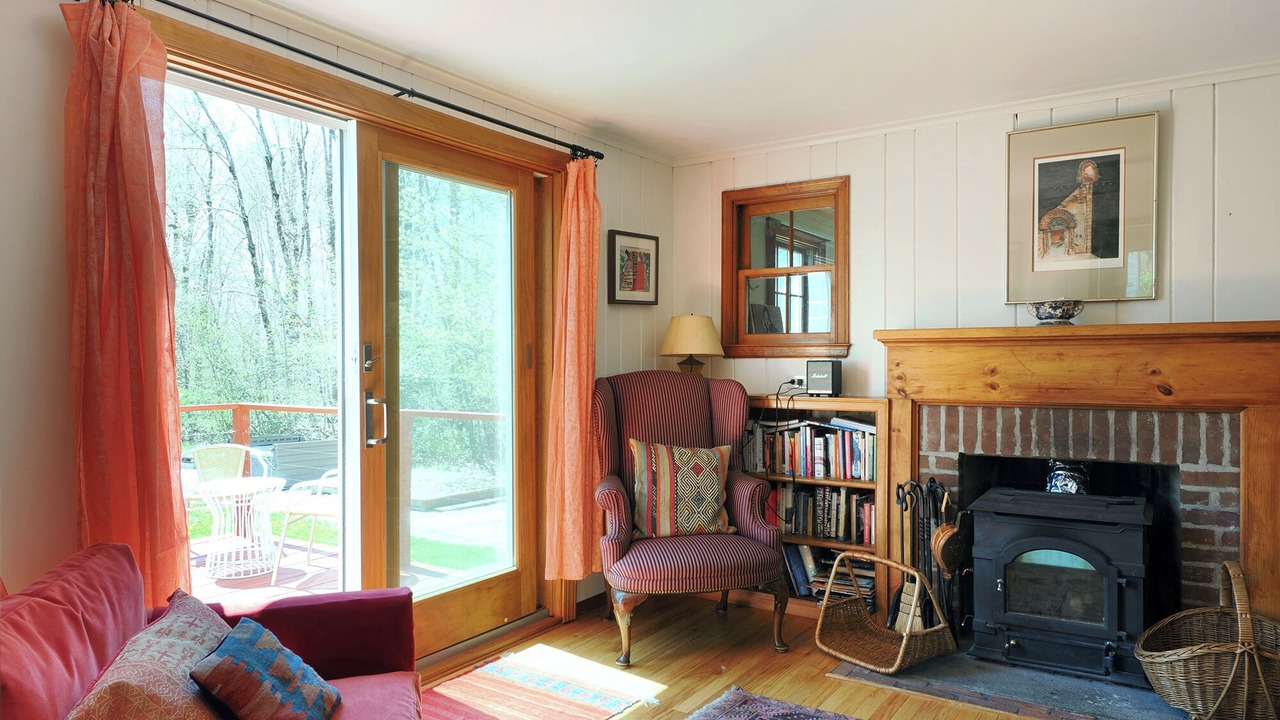 Photo of Livingroom in Goshen