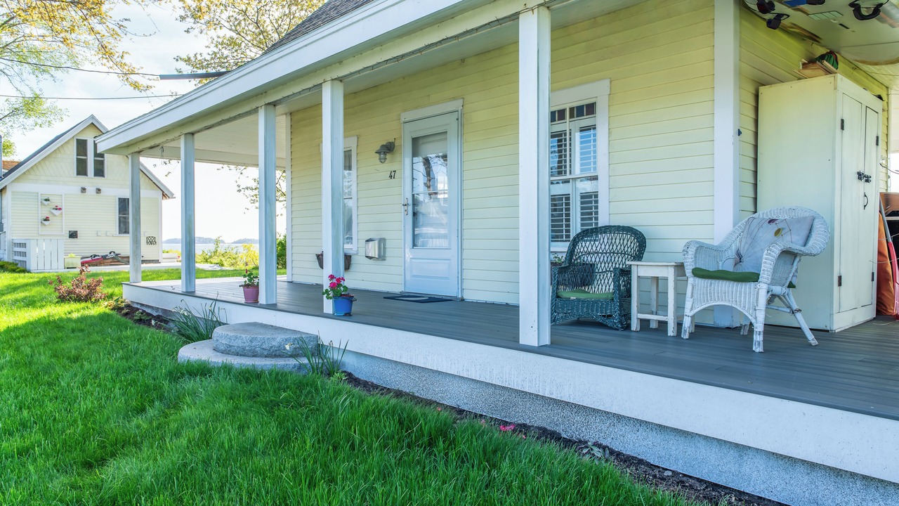 Photo of Patio Balcony in Mid-Coast and Islands