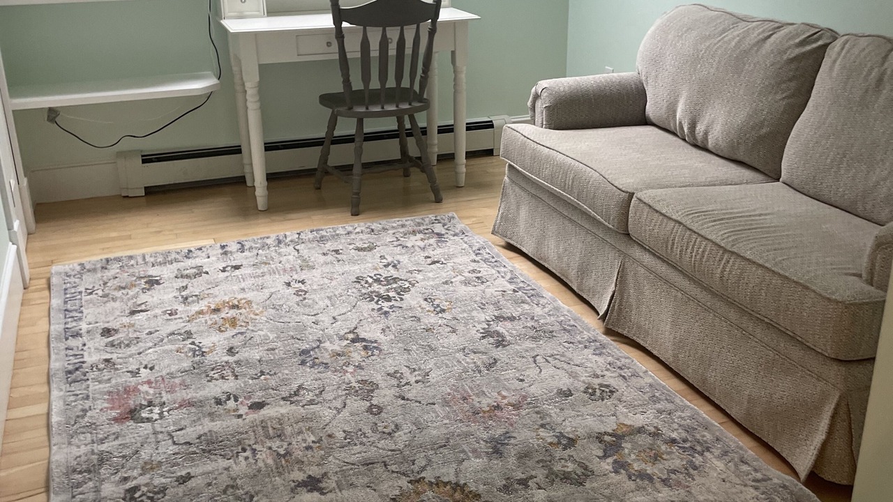 Photo of Livingroom in Gray
