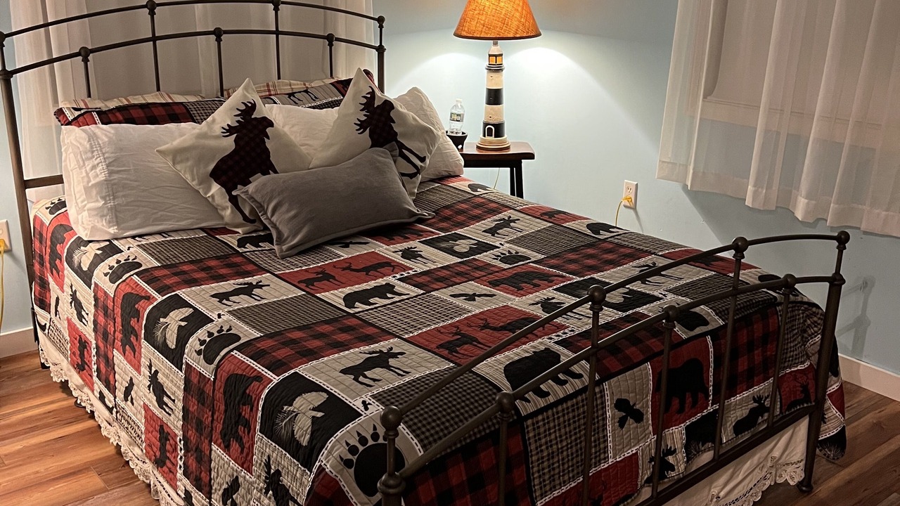 Photo of Bedroom in Moultonborough