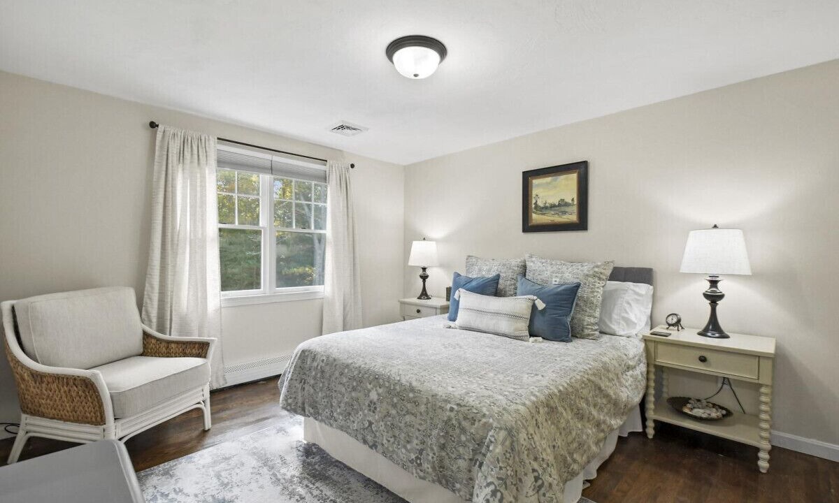 Photo of Bedroom in Waquoit Village