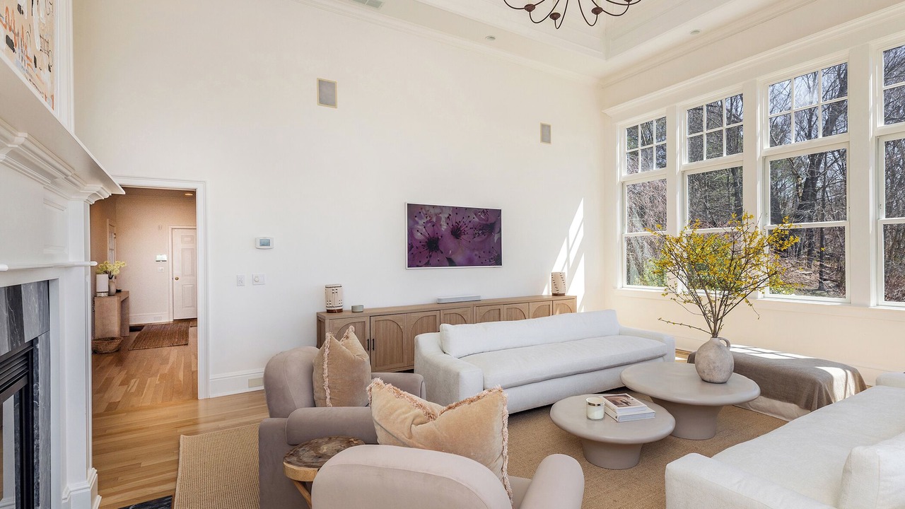 Photo of Livingroom in New Preston