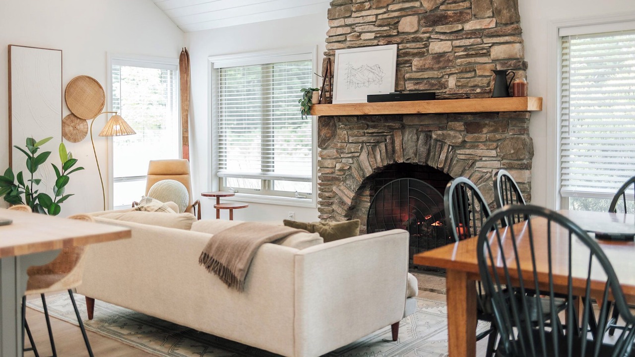 Photo of Livingroom in Weston
