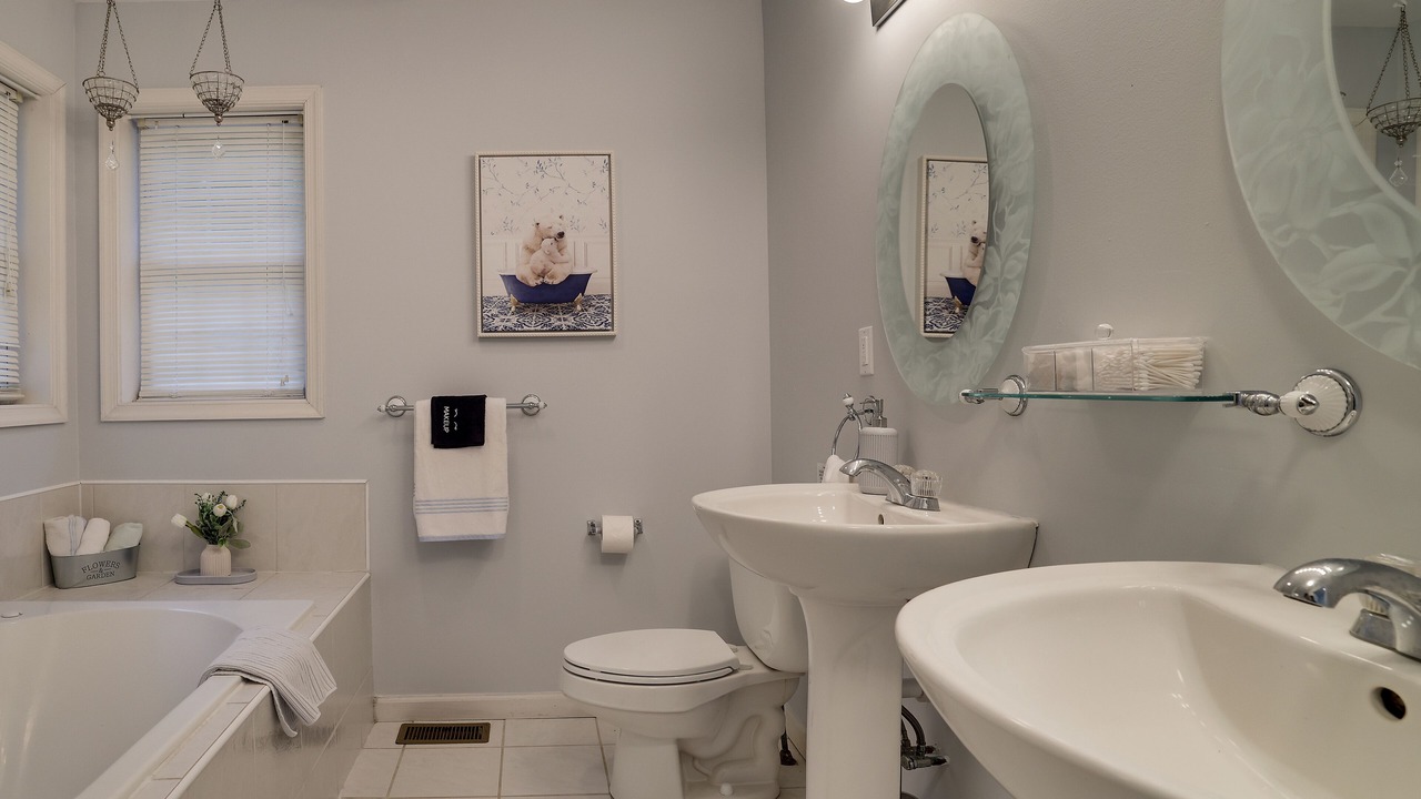 Photo of Bathroom in Rowland