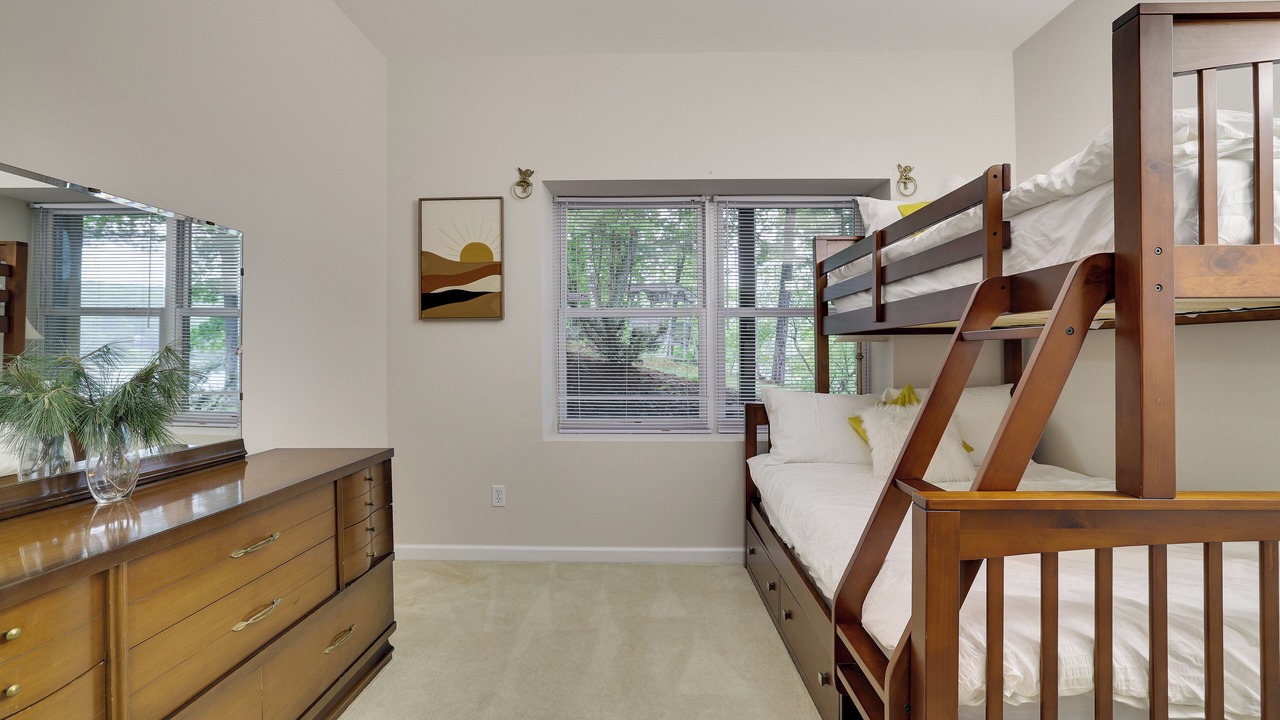 Photo of Bedroom in Rowland