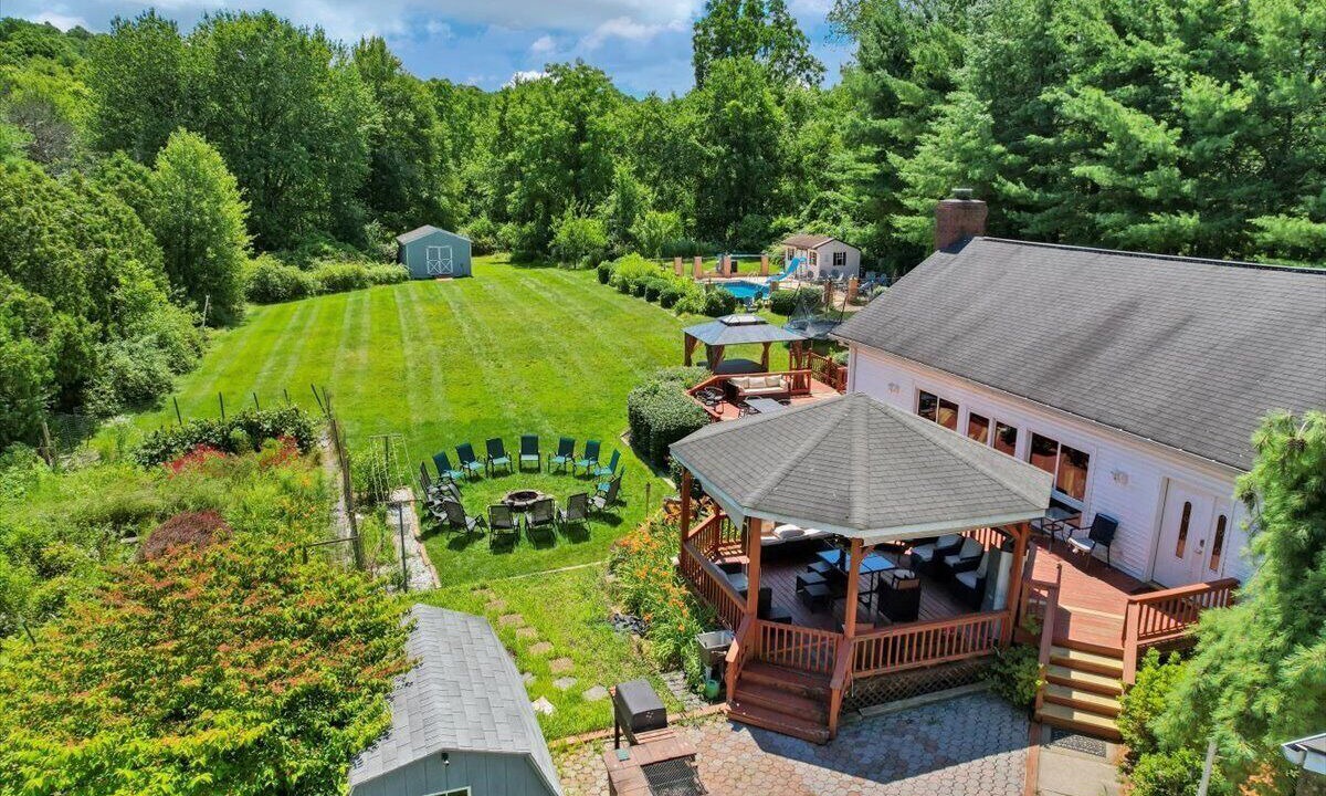 Photo of Patio Balcony in South Blooming Grove