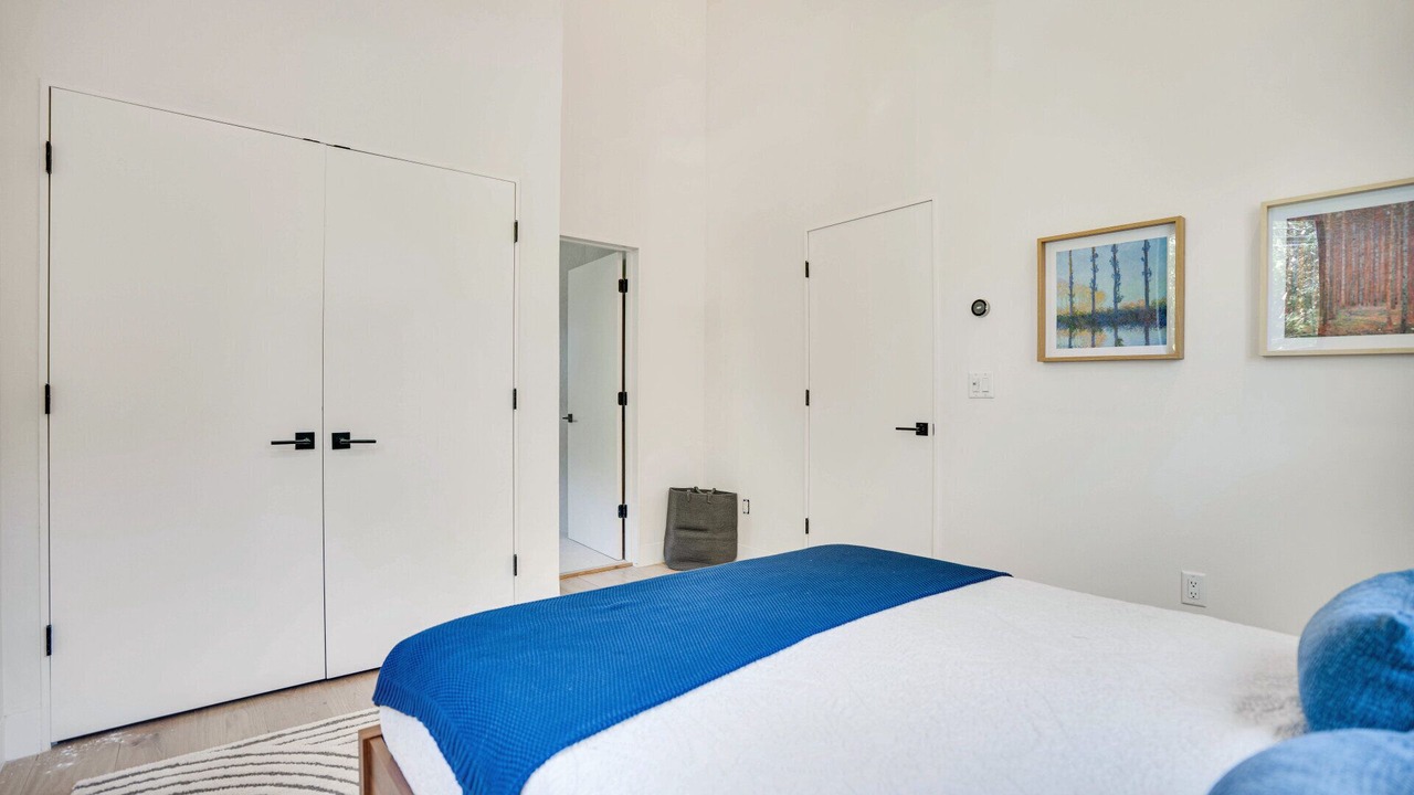 Photo of Bedroom in Northwest Harbor