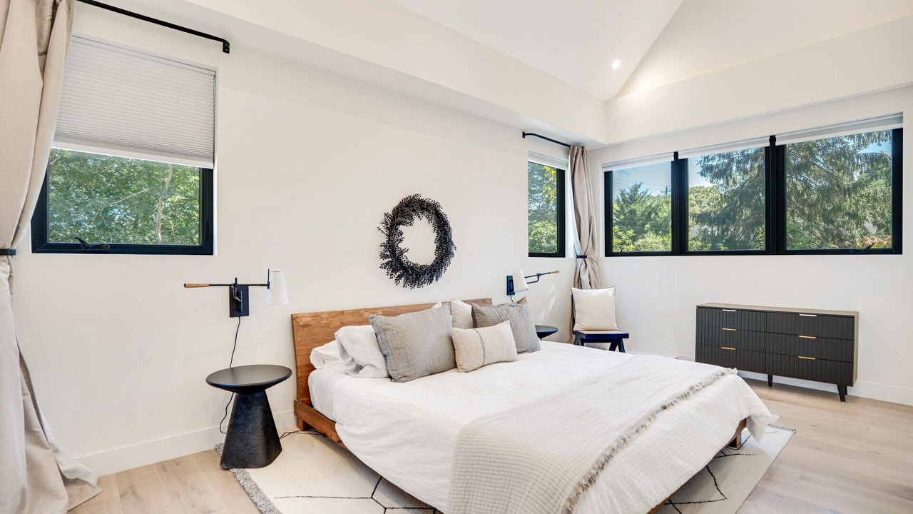 Photo of Bedroom in Northwest Harbor