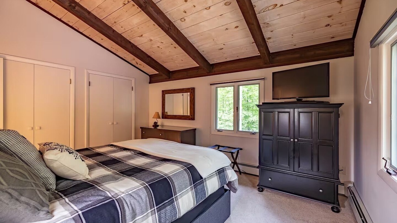 Photo of Bedroom in Jackson
