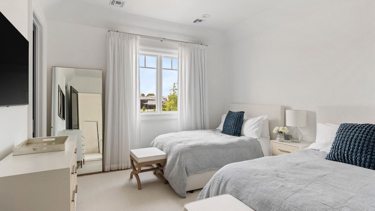 Photo of Bedroom in Shinnecock Hills